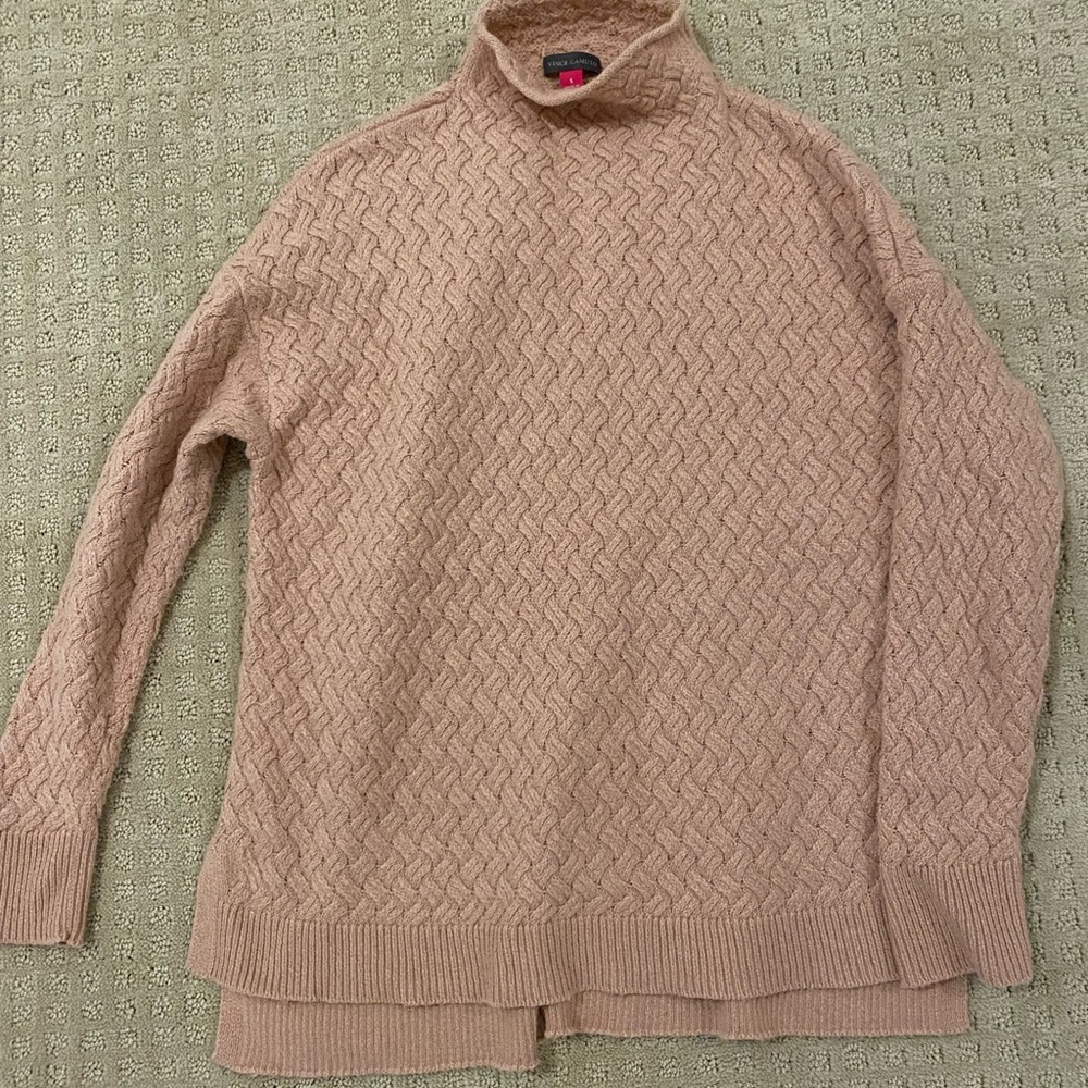 Vince Camuto sweater